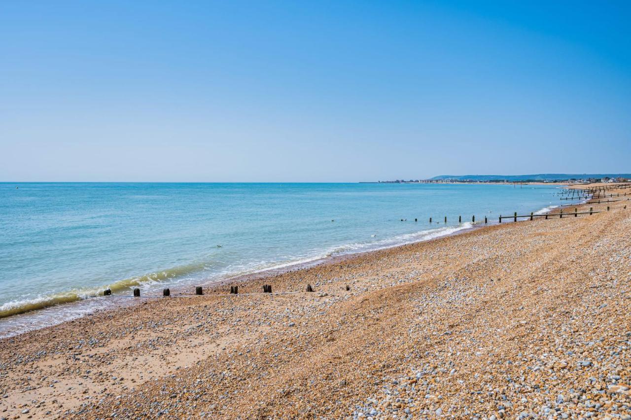 Pebble Paradise Beachfront Family Getaway Pevensey Dış mekan fotoğraf